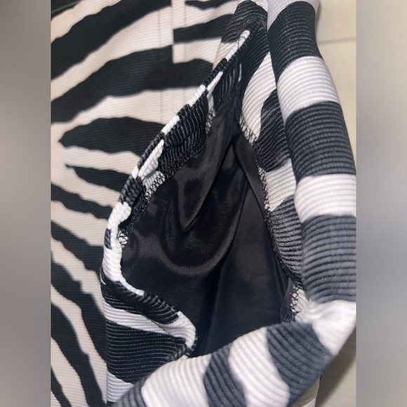 Express Design Studio Pleated Skirt - Picture 6 of 8